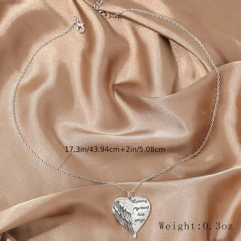 Charm Women Keychain Feather Heart Letter Heart Necklace Women's Fine Jewelry 2023 New In