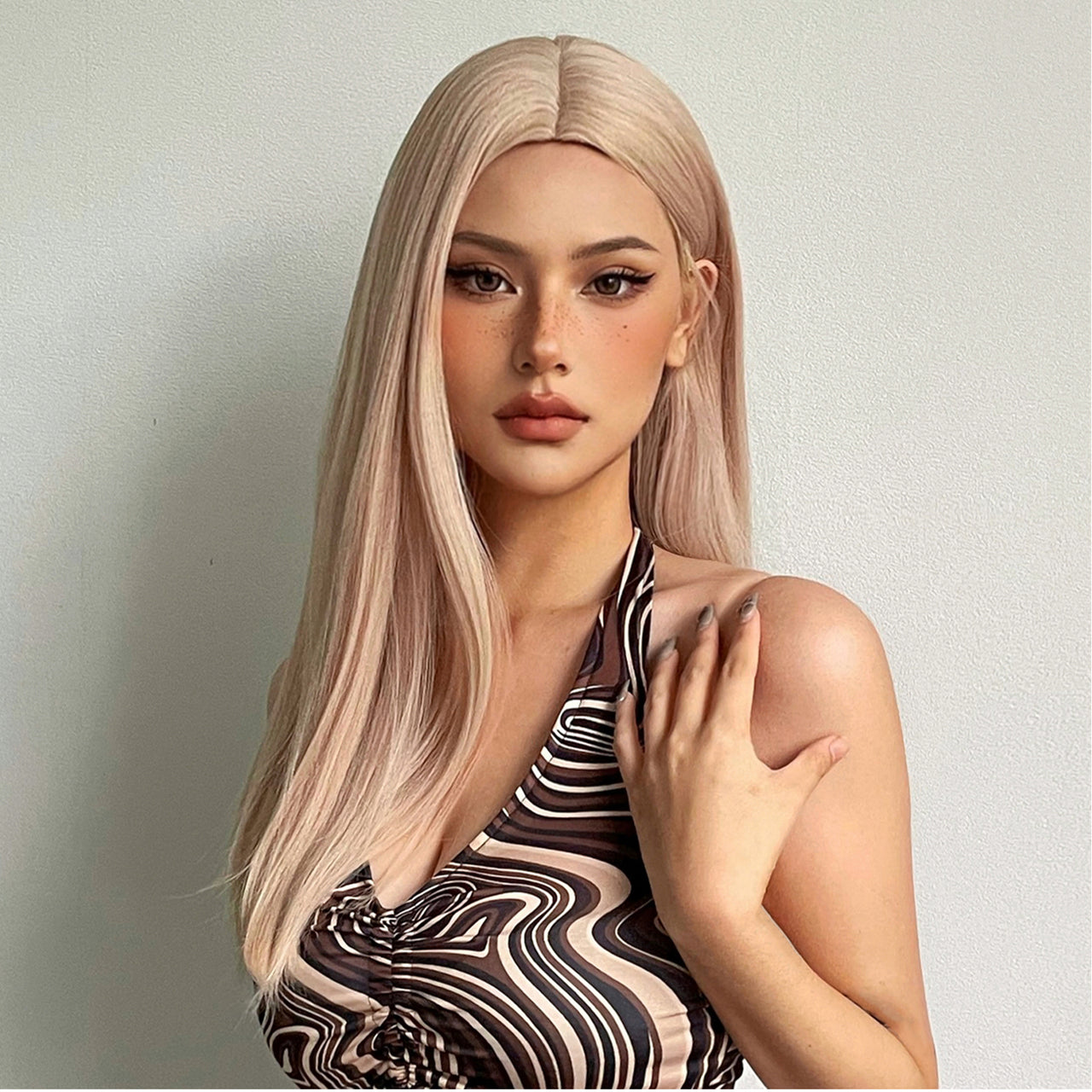 24 inches Long straight blonde hair with inner button fashion wig wl1001-1